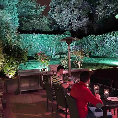 Appartamento Le Jacuzzi De Marie Tourcoing Esterno foto