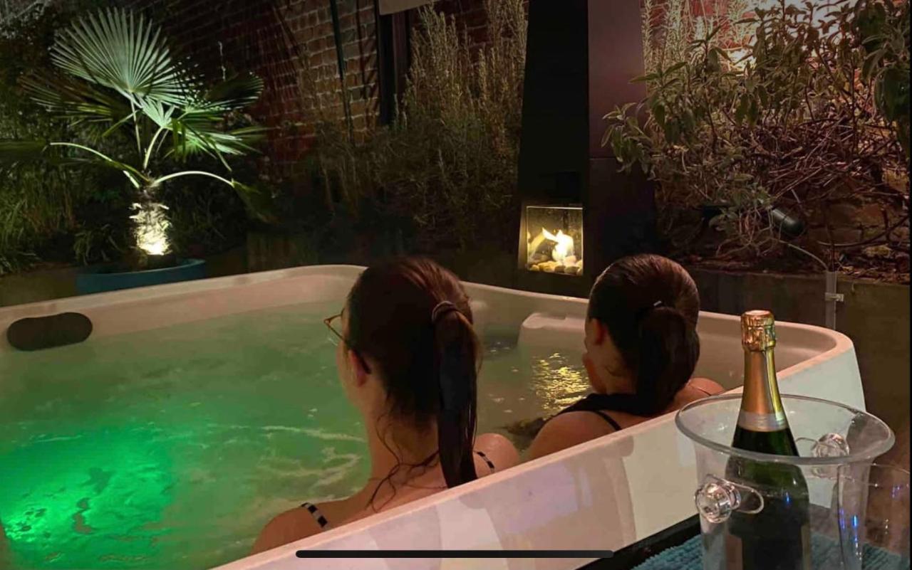 Appartamento Le Jacuzzi De Marie Tourcoing Esterno foto