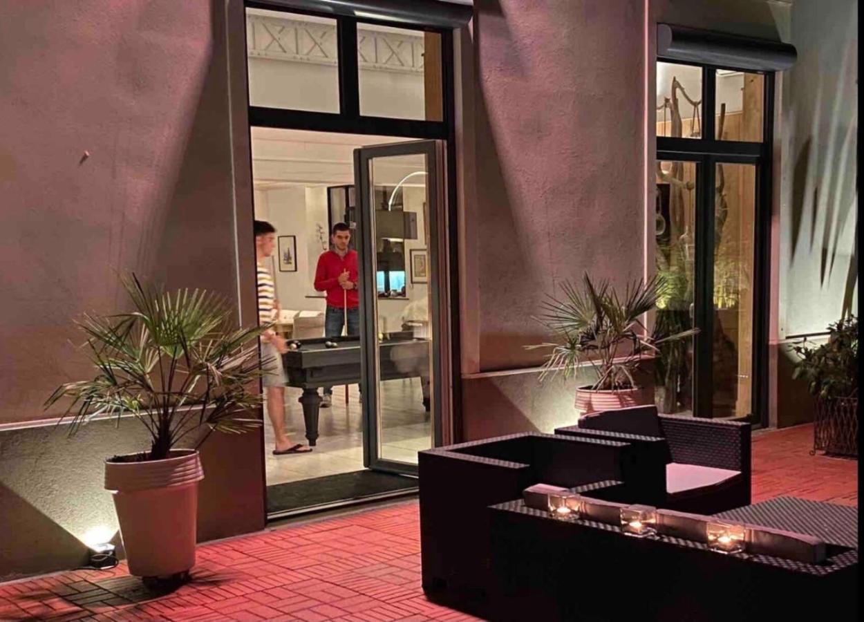 Appartamento Le Jacuzzi De Marie Tourcoing Esterno foto